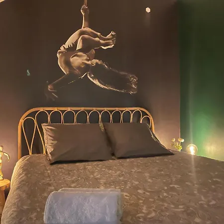 El Circo Gambetta,Sublime Suite Balneo Hypercentre Epernay Exterior photo